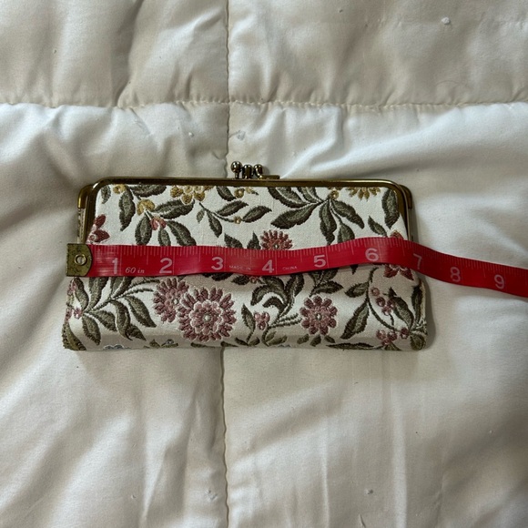 Beautiful Vintage Baronet Embroidered Floral Tapestry & Genuine Cowhide Wallet - Picture 5 of 6
